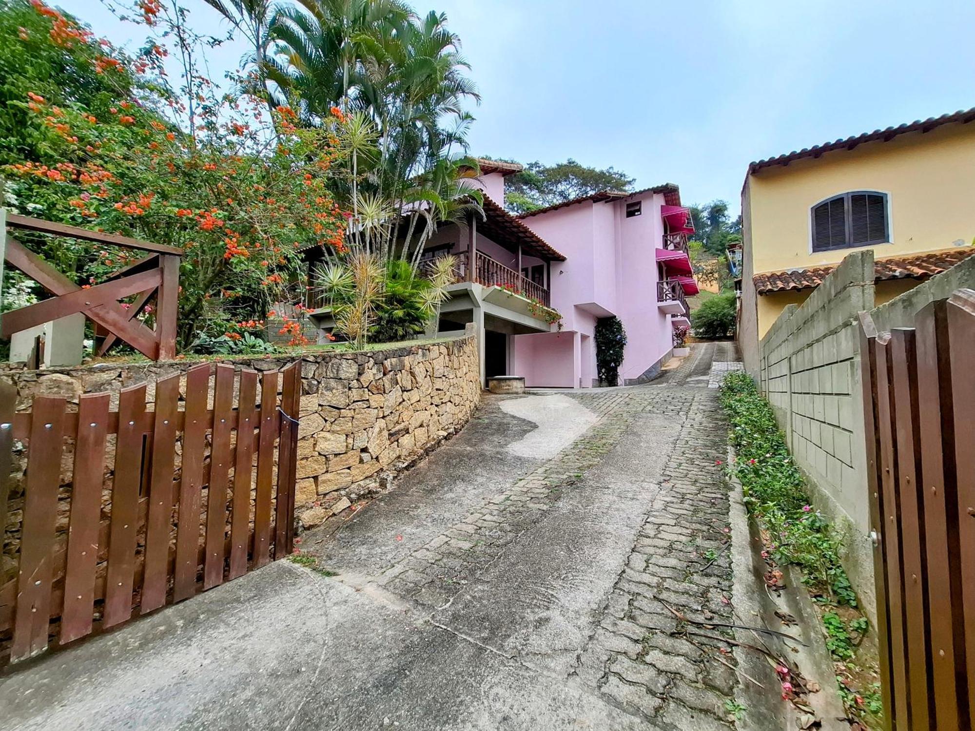 Hotel Casa Rosada Seu Refugio Na Serra Miguel Pereira Exterior foto